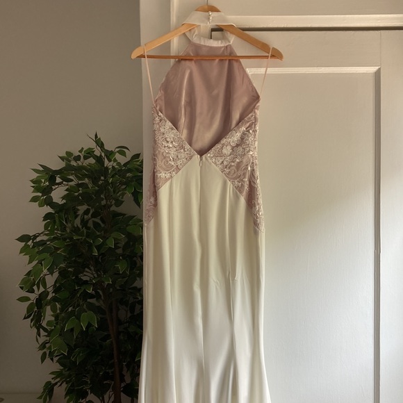 White High Neck / Halter Lace Wedding Maxi Dress - Picture 8 of 10